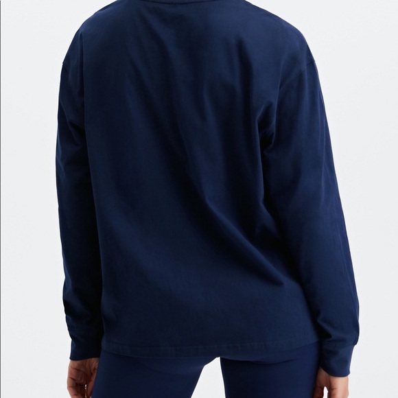 NWT Fabletics long sleeved boyfriend tee - Picture 2 of 5